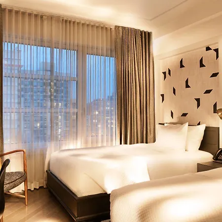 The Tillary Brooklyn Hotel