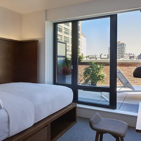 Arlo Soho 4*