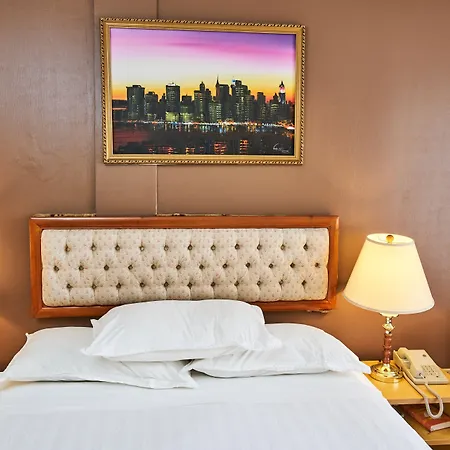 Hotel Flushing