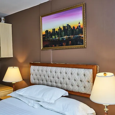 Flushing Hotel