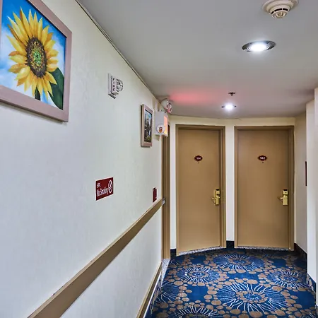 Hotel Flushing New York