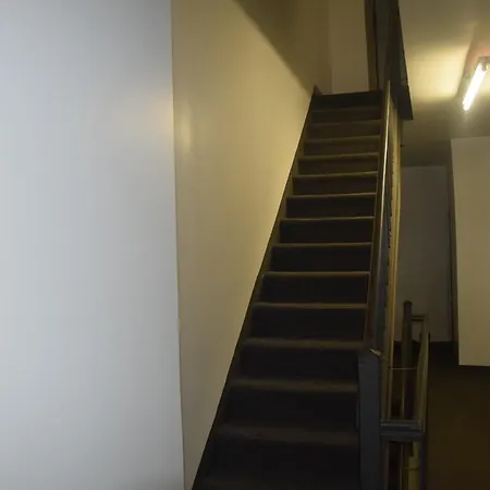 Hell's Kitchen - One Bedroom Apartment *