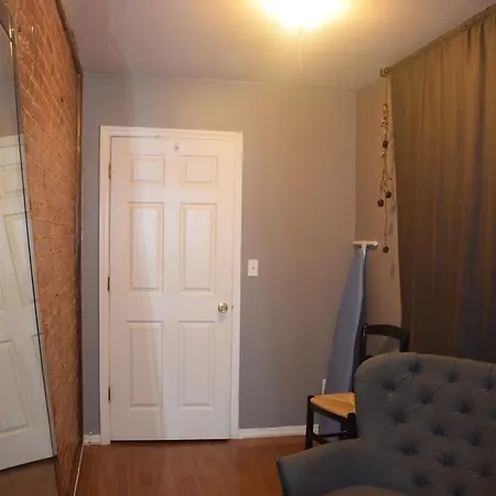 Hell's Kitchen - One Bedroom *
