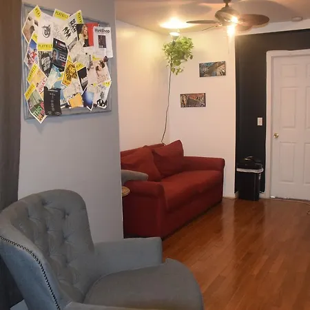 Hell's Kitchen - One Bedroom Apartment *