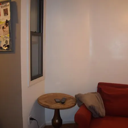Hell's Kitchen - One Bedroom *