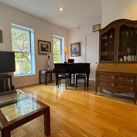 Large And Luxurious In Strivers Row