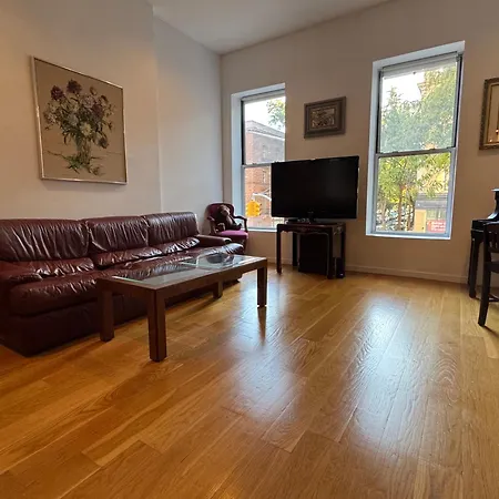 Apartment Large And Luxurious In Strivers Row *