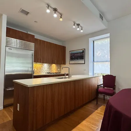 Large And Luxurious In Strivers Row *