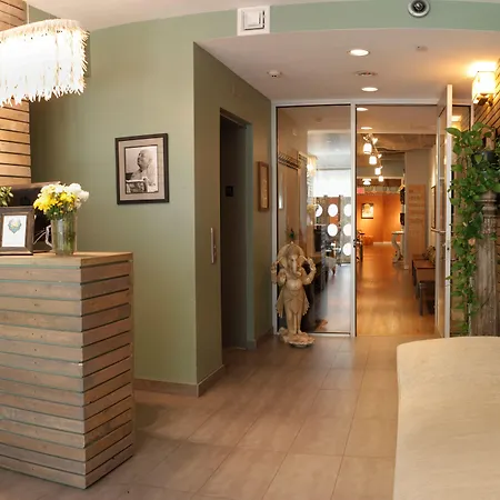 Guest house Sanctuary Nyc Retreats 4*
