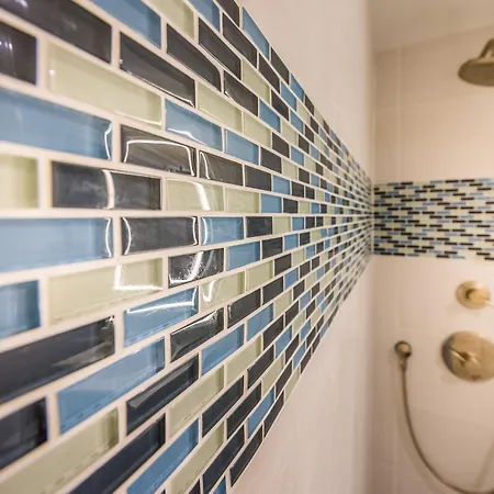 Hotel The Bernic City,tapestry Collection By Hilton New York