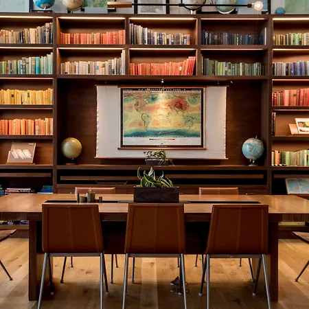 Arlo Nomad Hotel