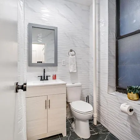 Near Times Square Manhattan Guest house New York