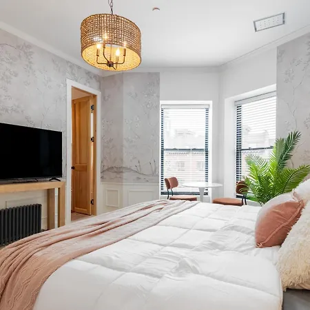 Brooklyn Brownstone Homestay New York