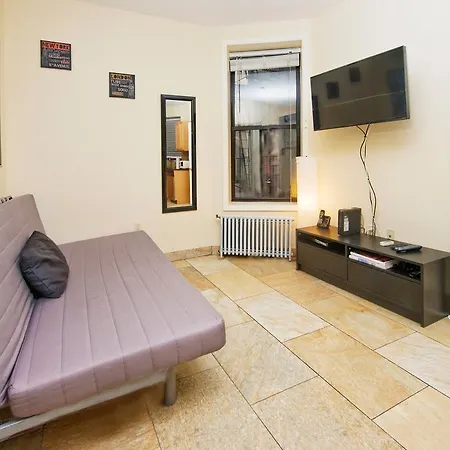 Cozy Two Bedrooms Near Times Sq - Nyc Apartment