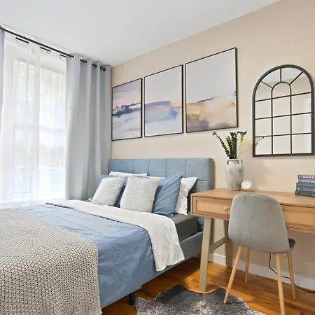 3br Welcoming Close To Park Apartment