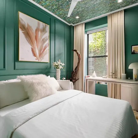 Greenwich Village Gem *