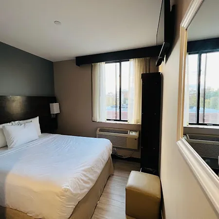 Rockaway 3*