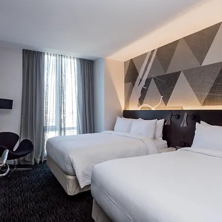 Courtyard By Marriott Long Island City/new York Manhattan View Hotel New York