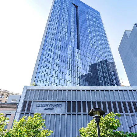 Courtyard By Marriott Long Island City/new York Manhattan View