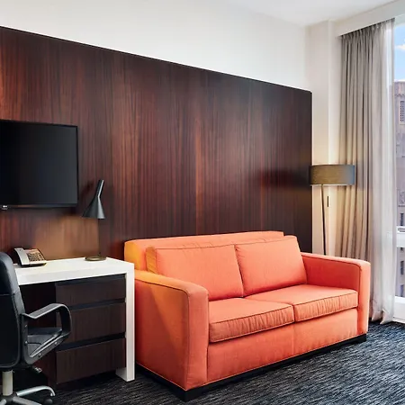 Hotel Courtyard By Marriott Long Island City/new York Manhattan View New York