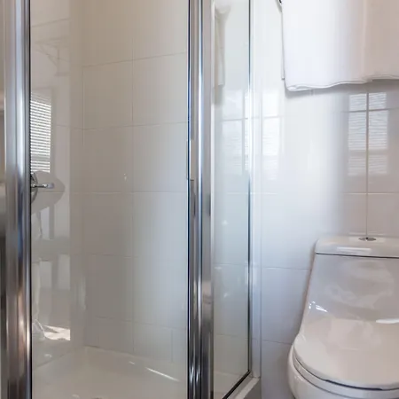 The Park Ave North Guest house 3*