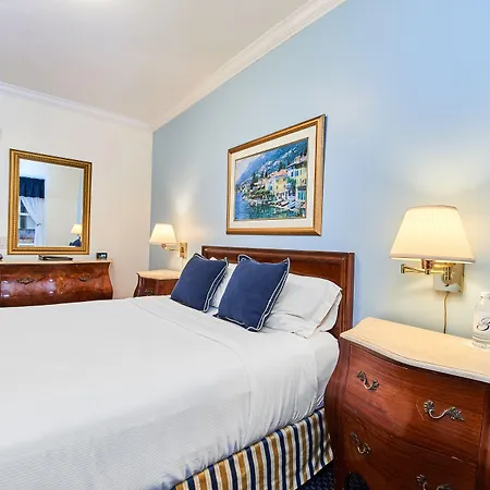 3 West Club Hotel 3*