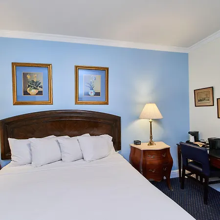 Hotel 3 West Club 3*