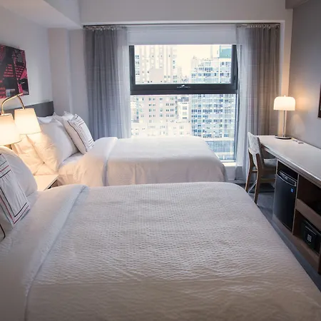 Fairfield & By Marriott Manhattan/central Park