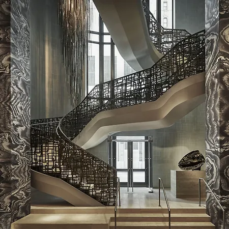 Four Seasons Downtown Hotel 5*