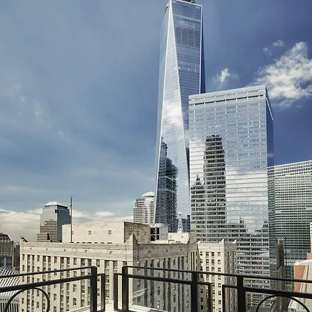 Four Seasons Downtown Hotel 5*