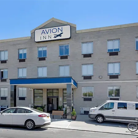 Avion Near Lga Airport, An Ascend Collection * New York