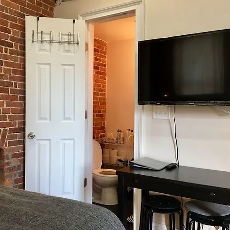 The Nomad Aparthotel 2*