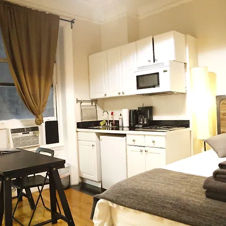 The Nomad Aparthotel 2*