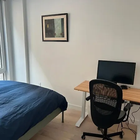 Brooklyn - Dumbo - 2-bedroom, 2-bath *