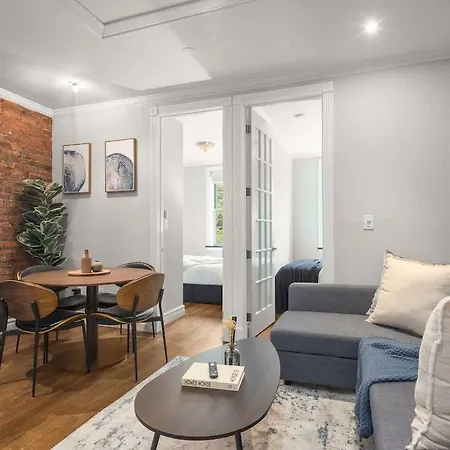 Contemporary Nyc Flat Walk Everywhere