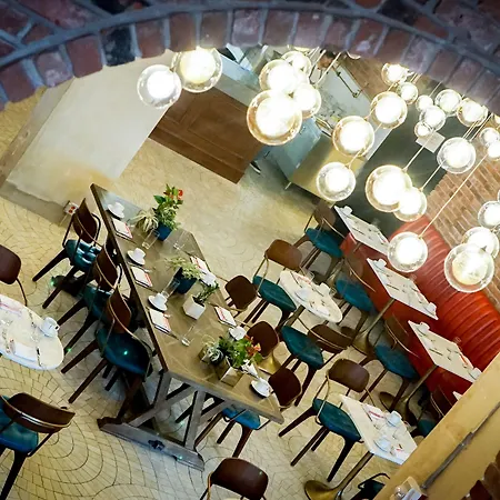 Arlo Williamsburg Hotel 5*