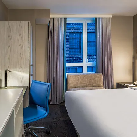 Doubletree By Hilton New York Times Square West 4* New York