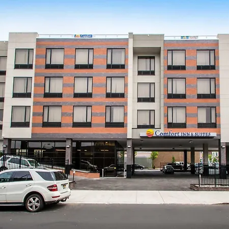Hotel Comfort & Near Stadium 4*