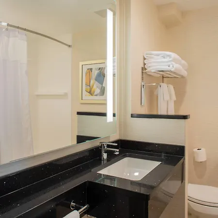 Fairfield & By Marriott Queens/fresh Meadows
