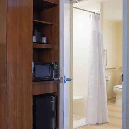 Fairfield & By Marriott Queens/fresh Meadows Hotel 3*