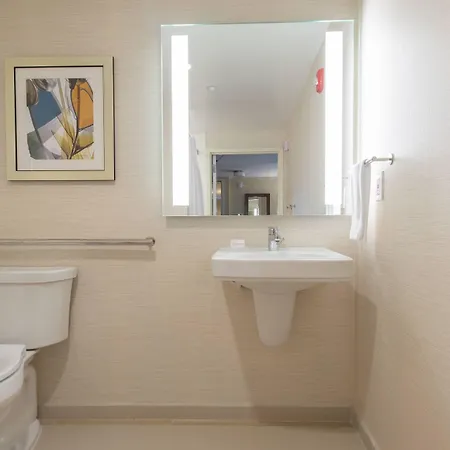 Fairfield & By Marriott Queens/fresh Meadows Hotel New York