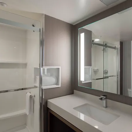 Hotel Courtyard By Marriott Queens/fresh Meadows New York