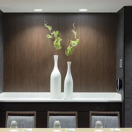 Courtyard By Marriott Queens/fresh Meadows Hotel New York
