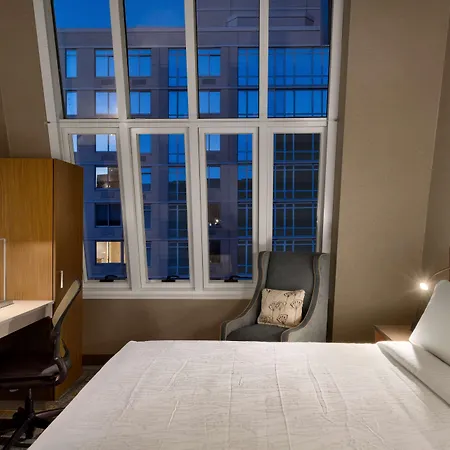Hilton Garden Times Square South 3*