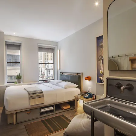 Moxy Nyc Times Square 3*
