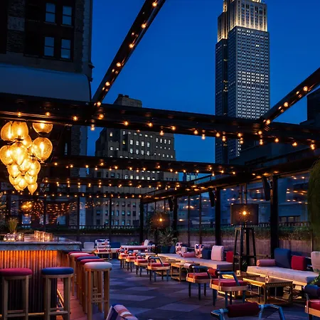 Hotel Moxy Nyc Times Square 3*