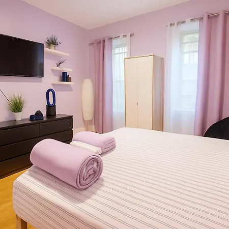 Lavender Style In Geusthouse Apartment