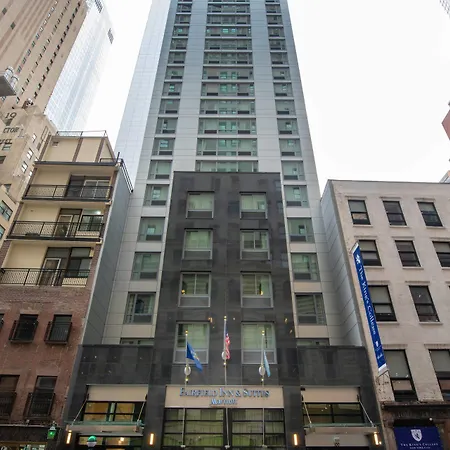 Hotel Courtyard By Marriott World Trade Center Area 3*