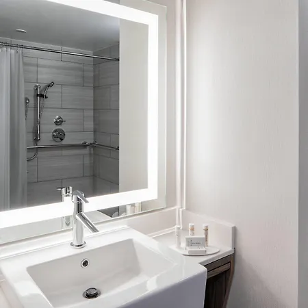 Courtyard By Marriott World Trade Center Area Hotel New York