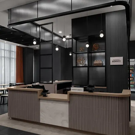 Hotel Courtyard By Marriott World Trade Center Area 3*